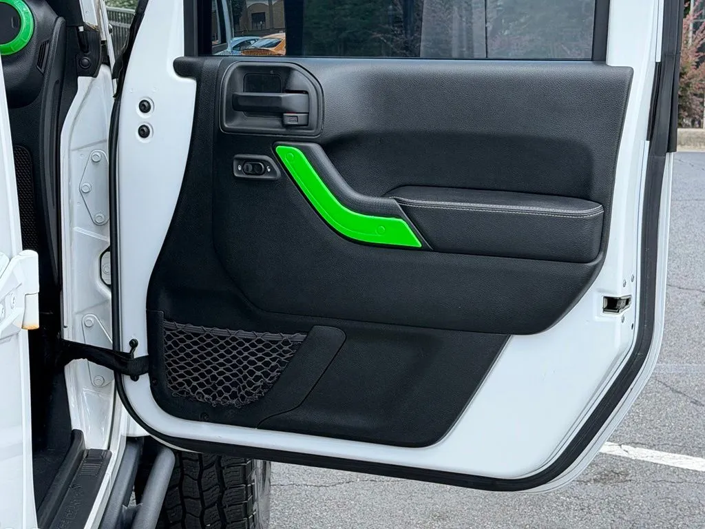 Jeep Wrangler JK photo 34