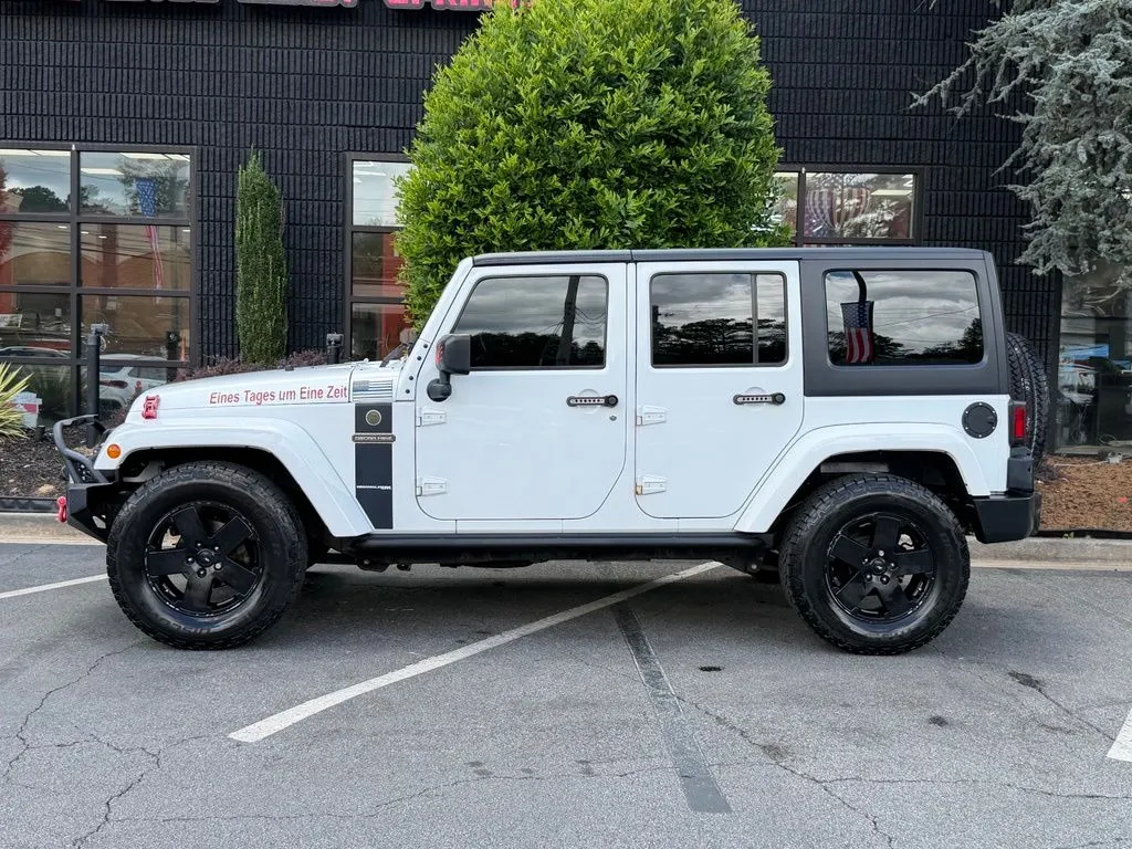 Jeep Wrangler JK photo 9