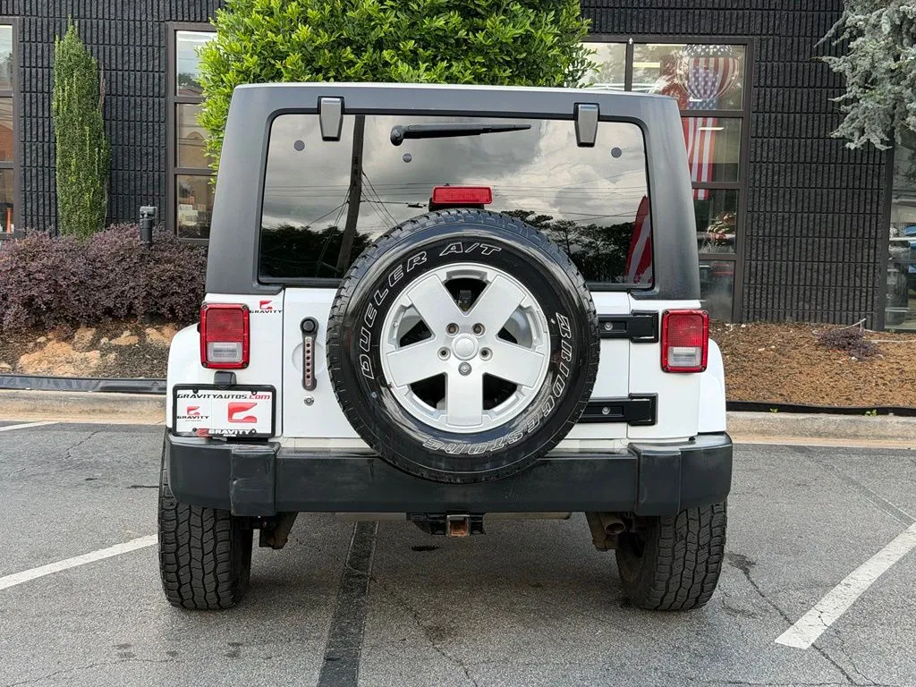 Jeep Wrangler JK photo 14