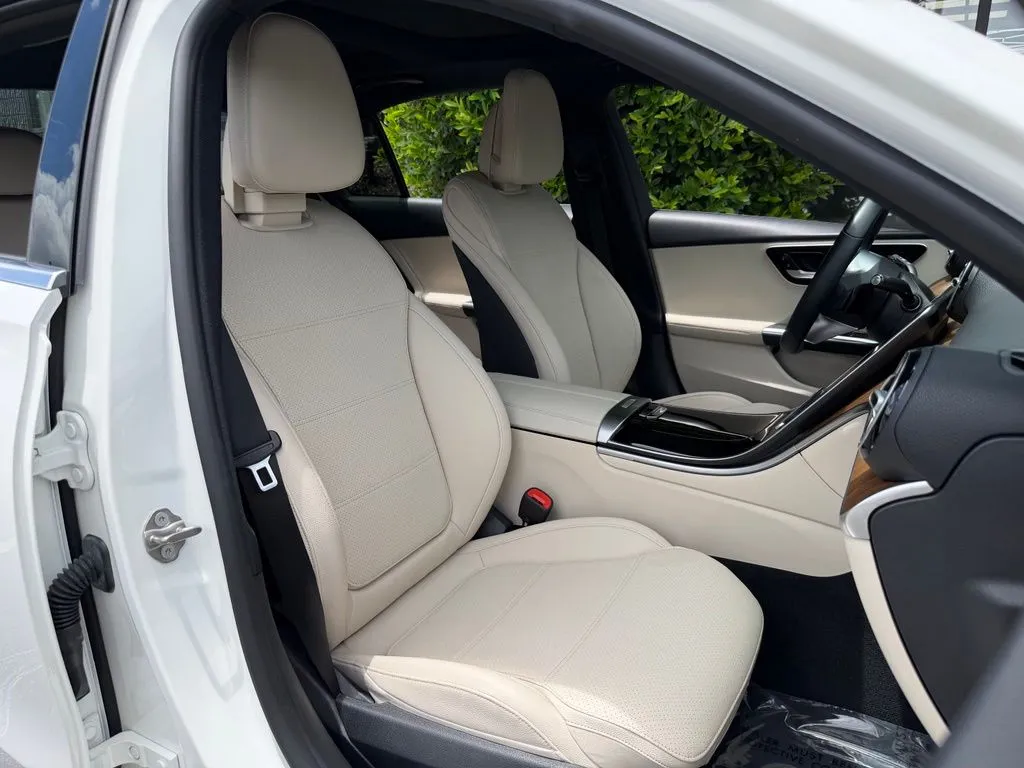 Mercedes-Benz C-Class photo 34