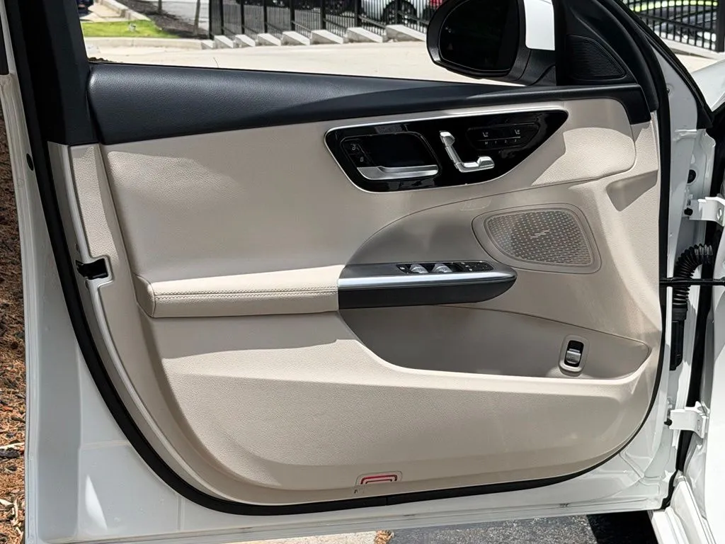 Mercedes-Benz C-Class photo 54