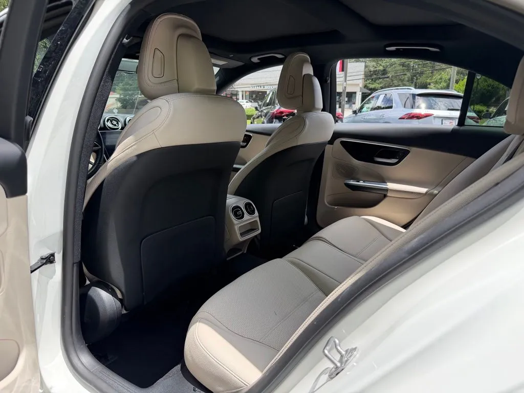 Mercedes-Benz C-Class photo 56