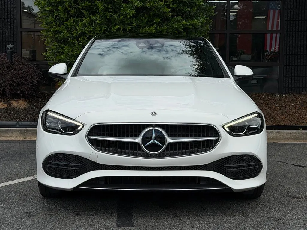 Mercedes-Benz C-Class photo 3