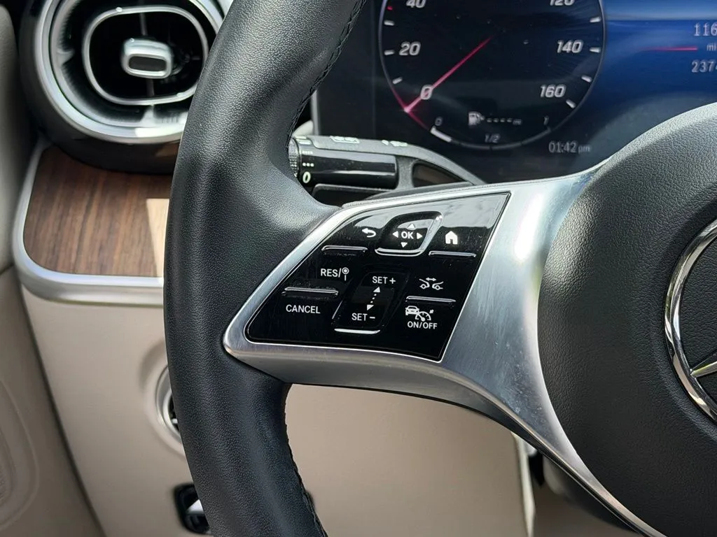 Mercedes-Benz C-Class photo 69