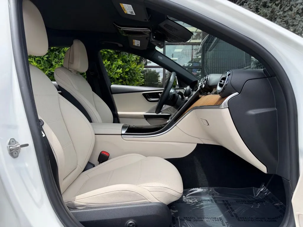 Mercedes-Benz C-Class photo 33
