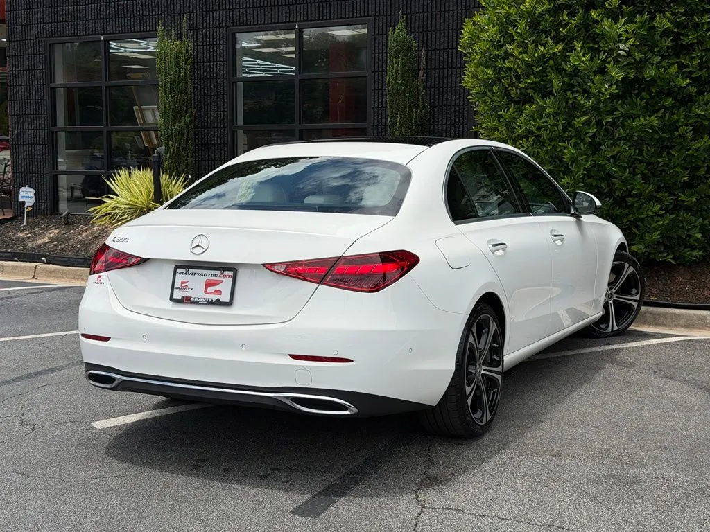 Mercedes-Benz C-Class photo 12