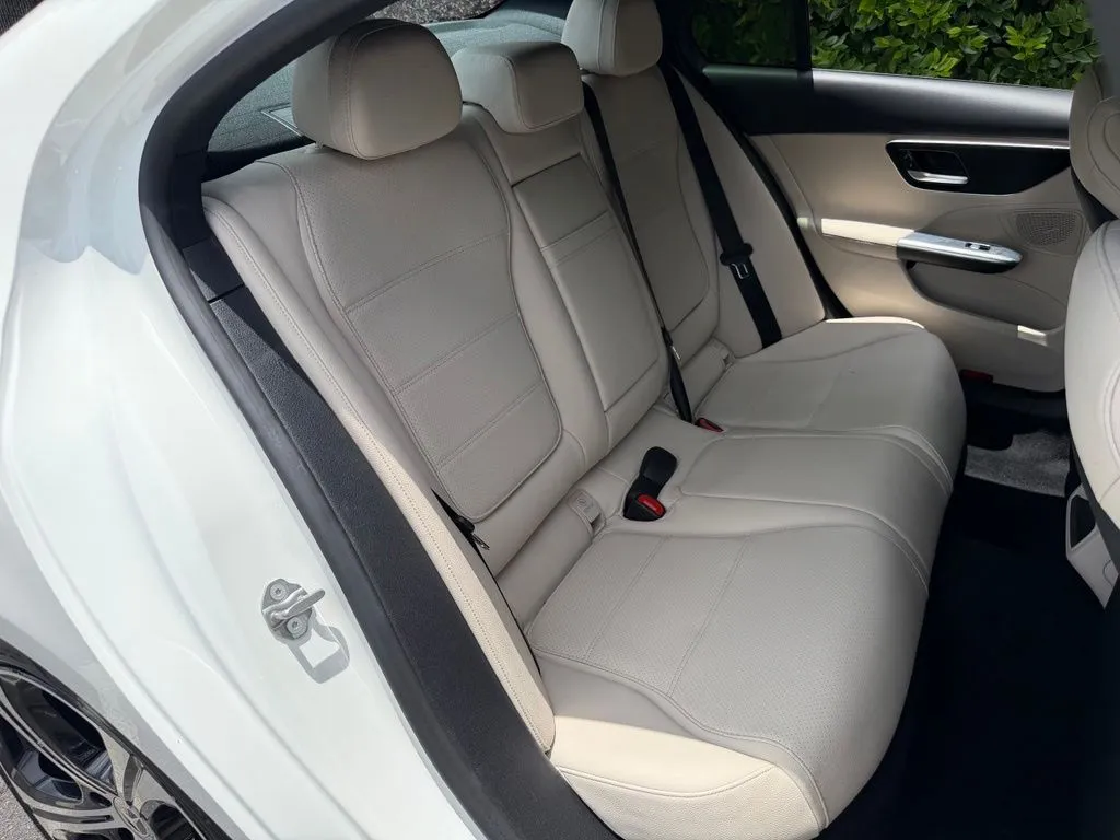 Mercedes-Benz C-Class photo 64