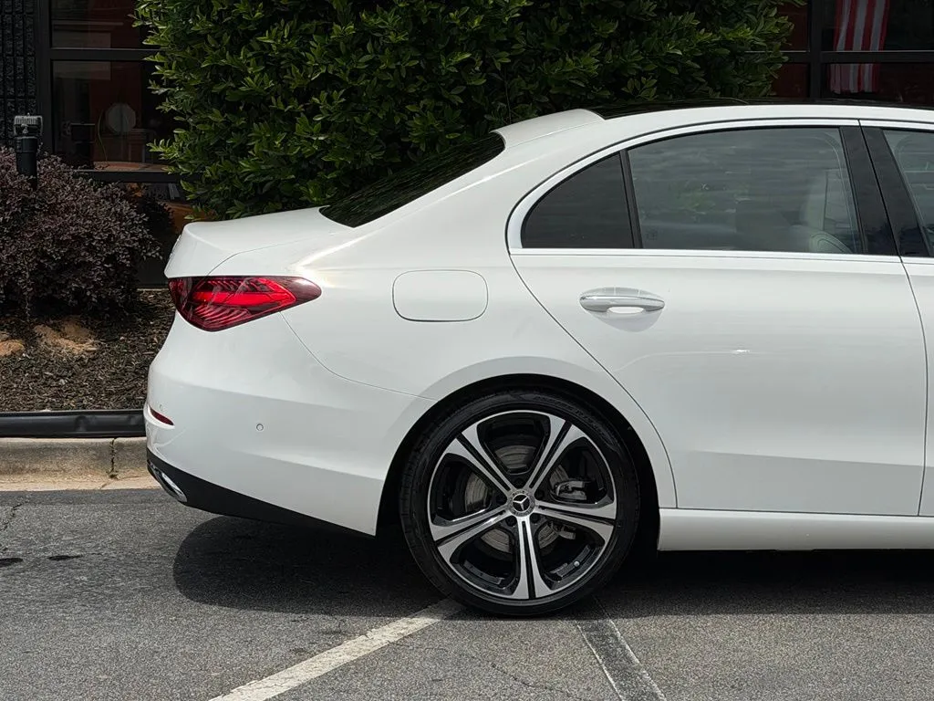 Mercedes-Benz C-Class photo 22