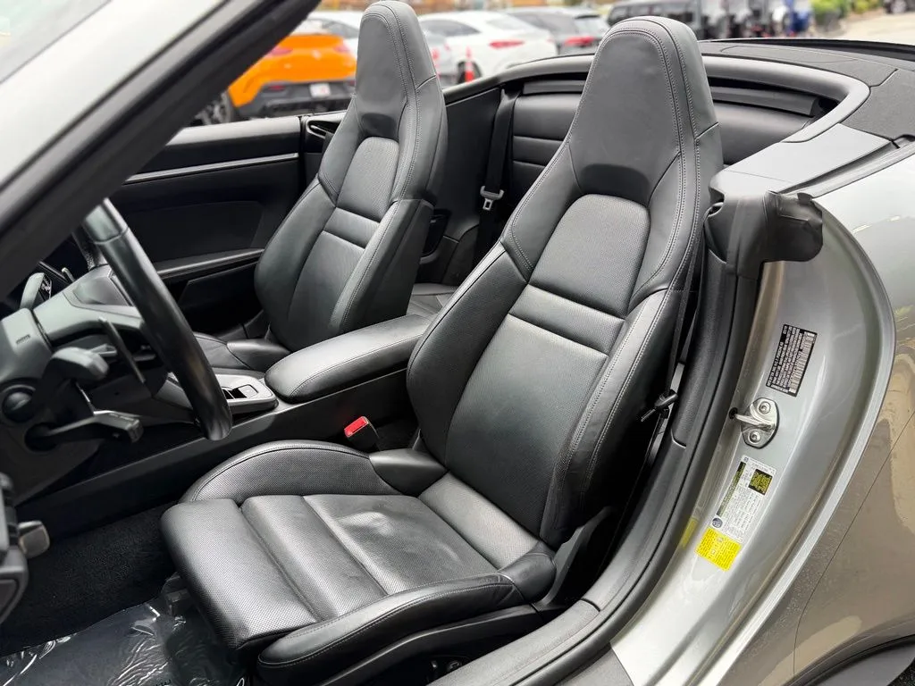 Porsche 911 photo 24