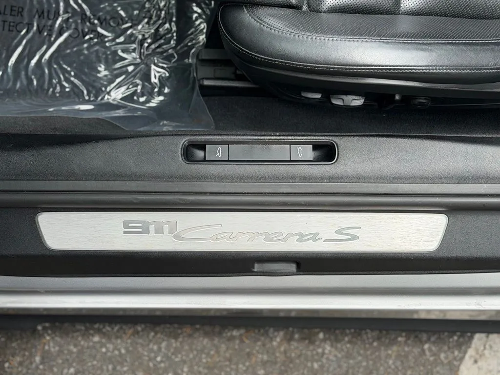 Porsche 911 photo 25