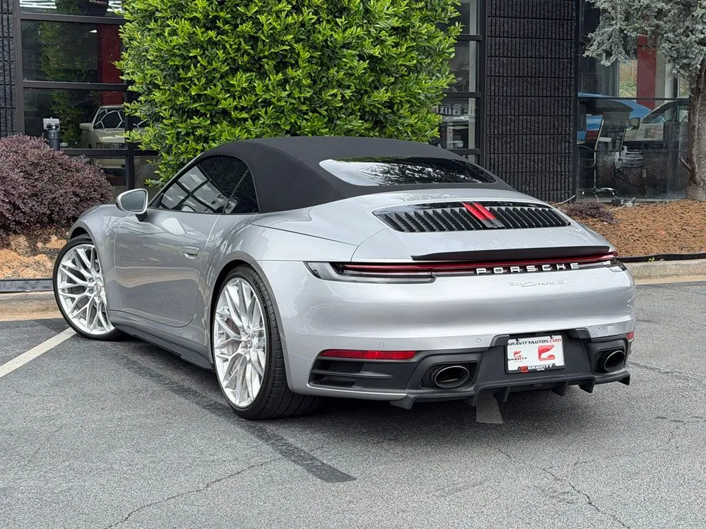 Porsche 911 photo 17