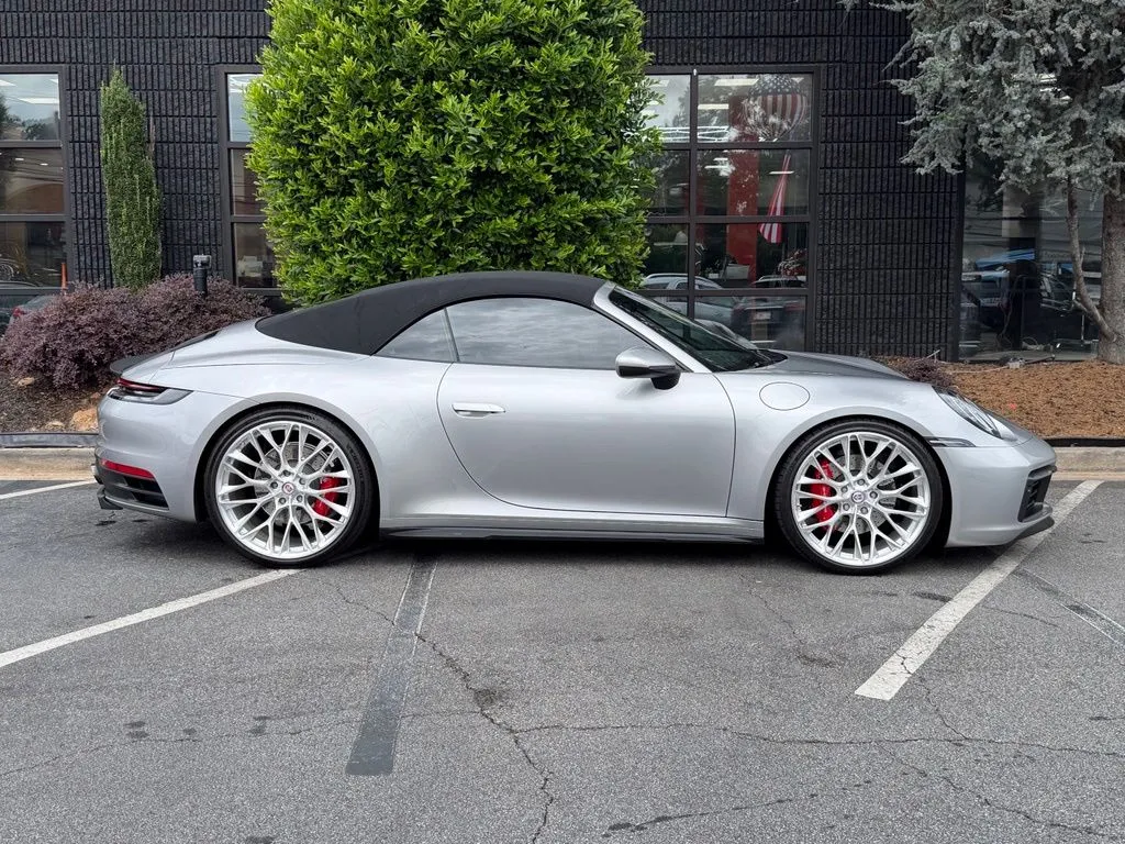 Porsche 911 photo 18