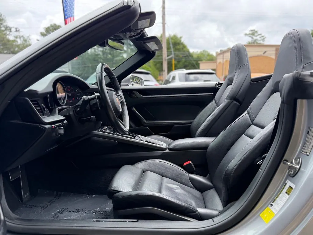 Porsche 911 photo 23