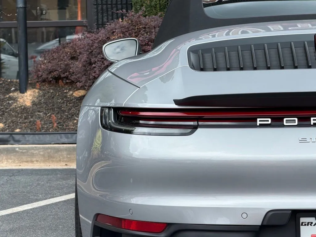 Porsche 911 photo 15