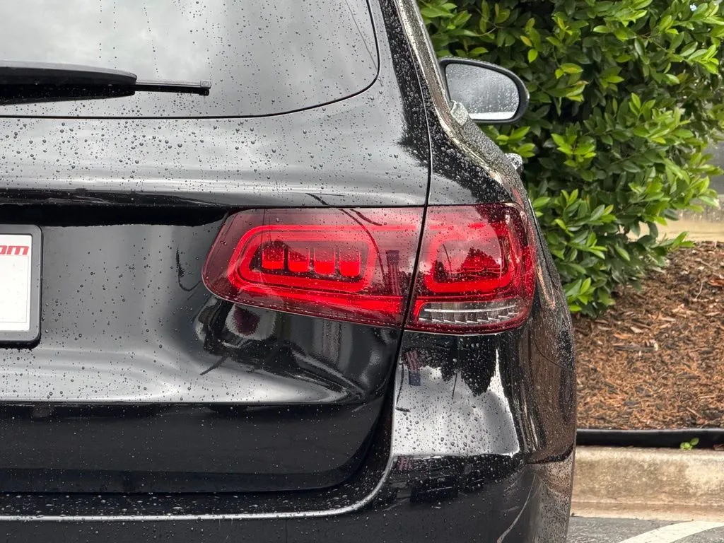 Mercedes-Benz GLC photo 16