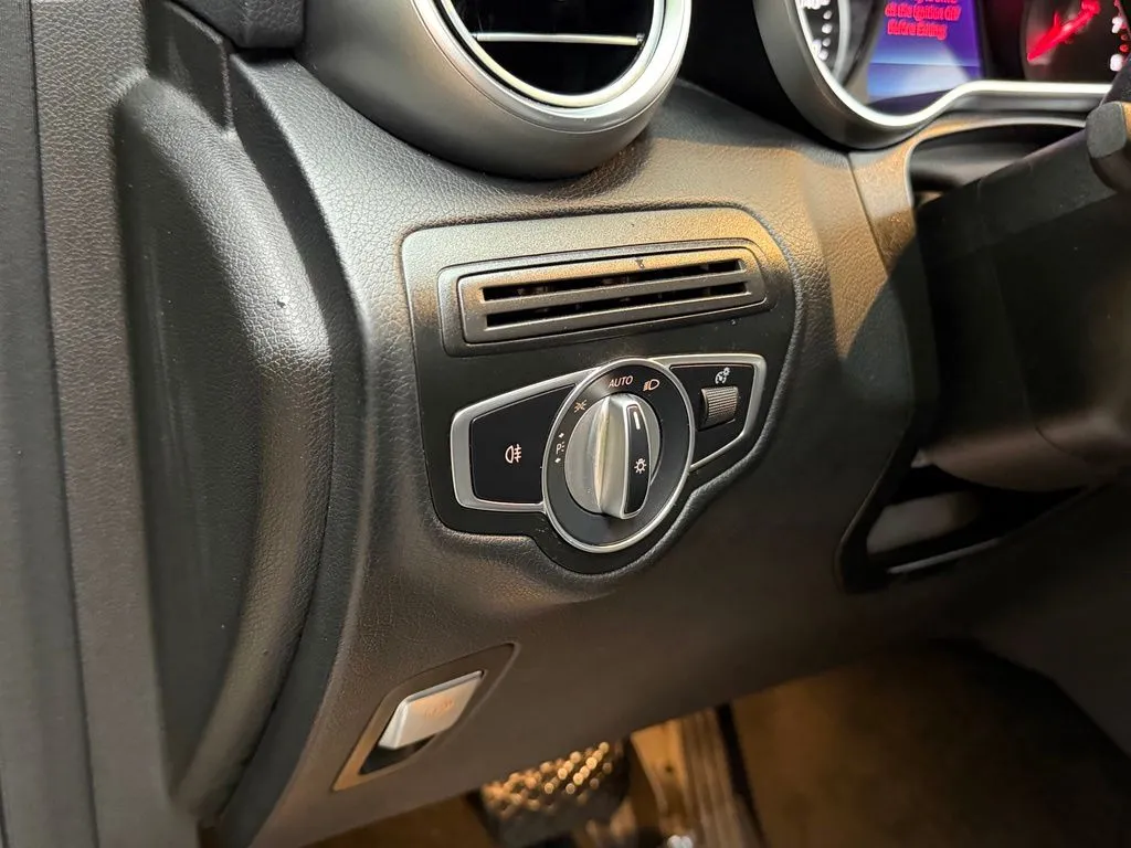 Mercedes-Benz GLC photo 28
