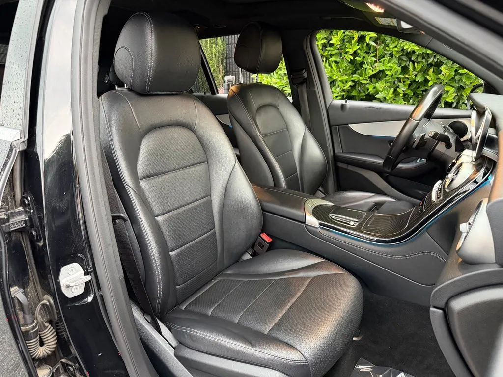 Mercedes-Benz GLC photo 35