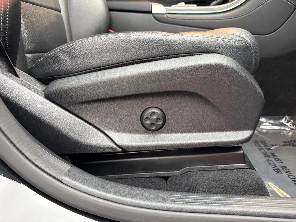 Mercedes-Benz GLC photo 36