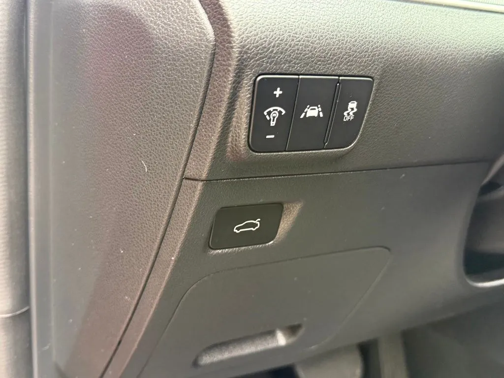 Kia K5 photo 28