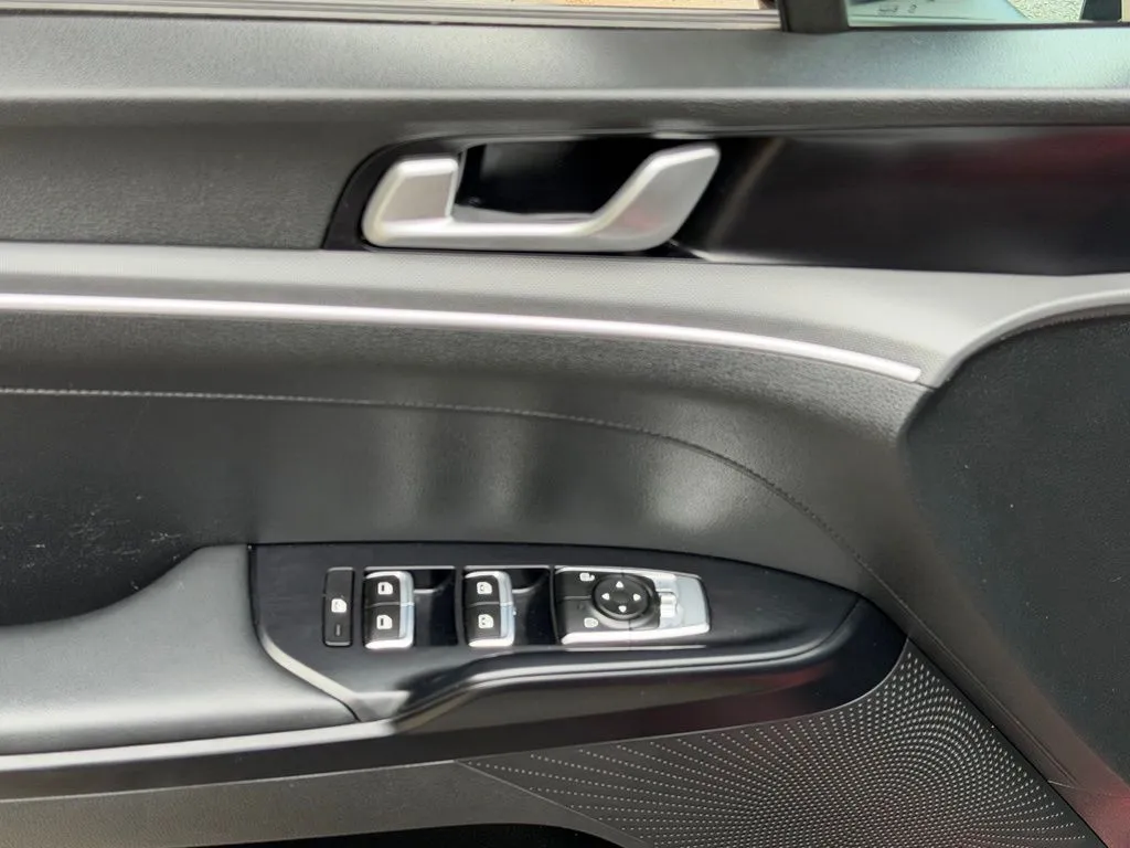 Kia K5 photo 30