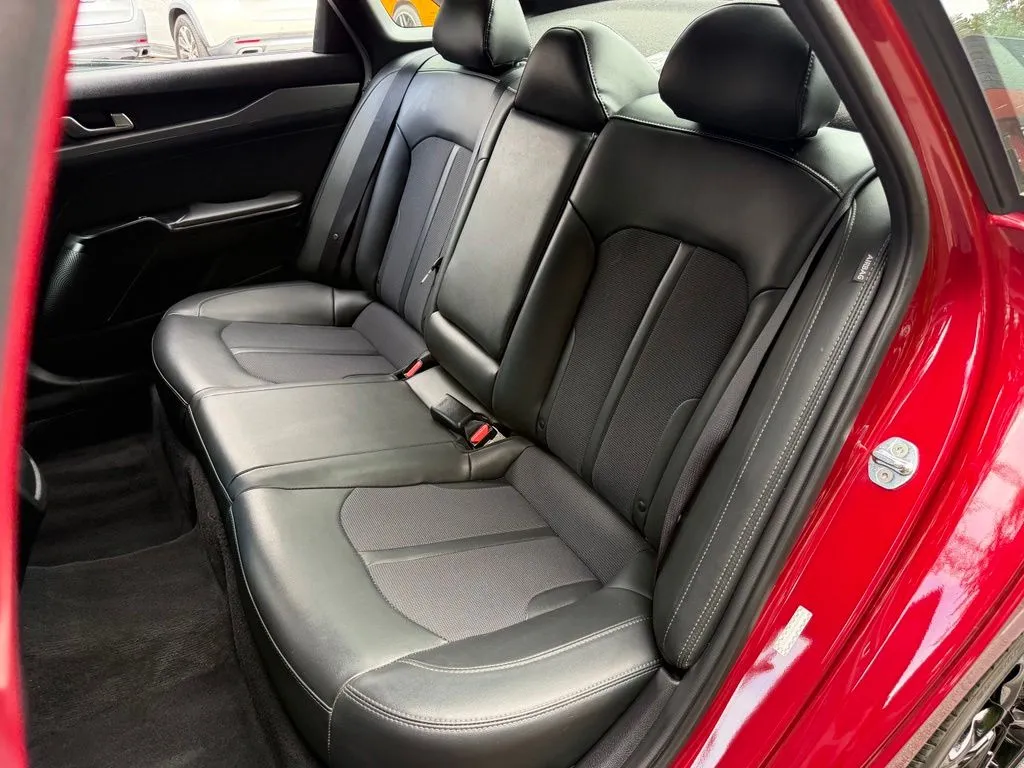 Kia K5 photo 32