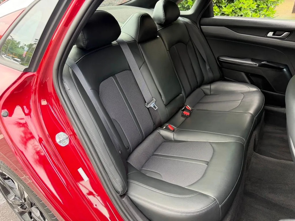 Kia K5 photo 39