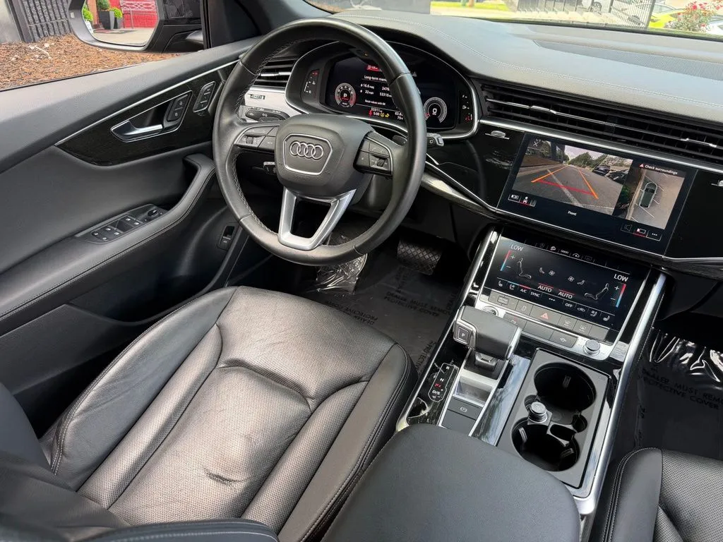 Audi Q8 photo 39
