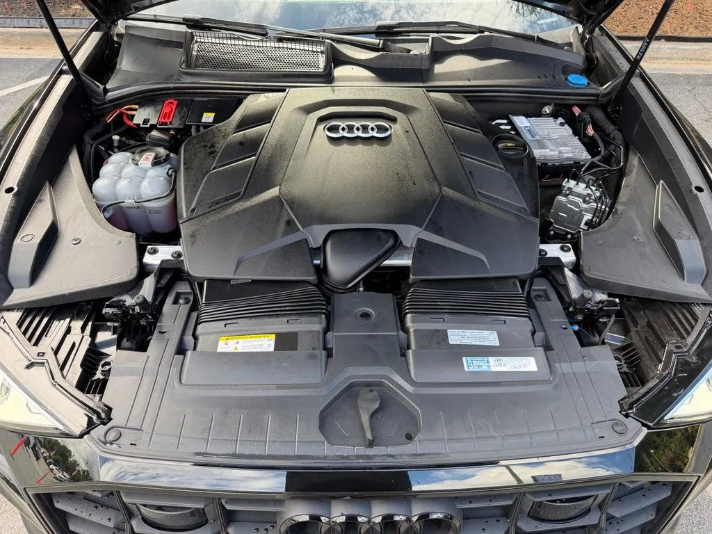 Audi Q8 photo 6