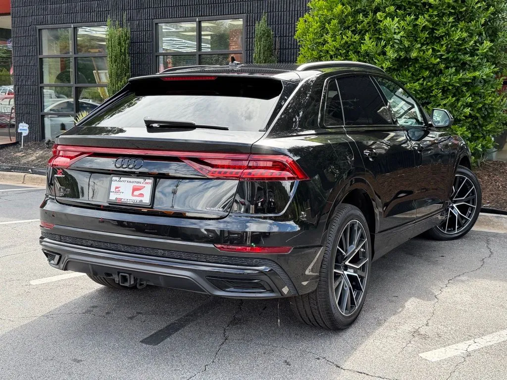 Audi Q8 photo 12