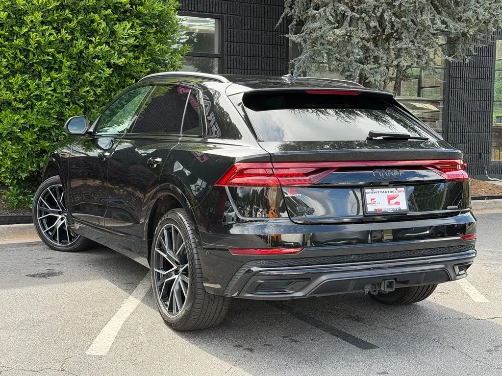 Audi Q8 photo 19