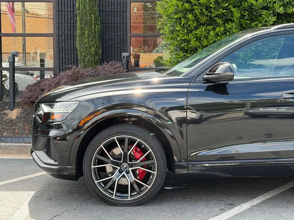 Audi Q8 photo 10