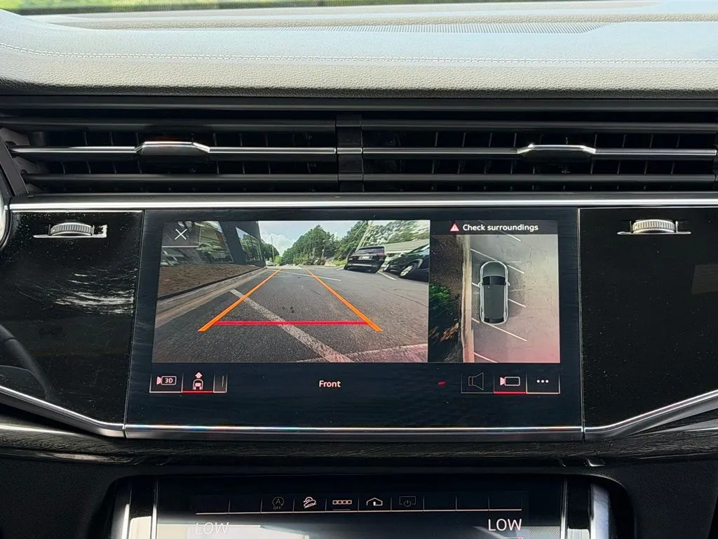 Audi Q8 photo 45