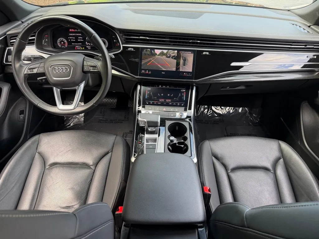 Audi Q8 photo 38