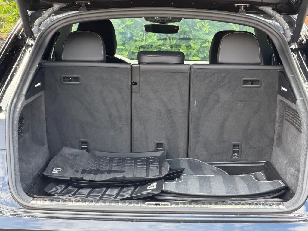 Audi Q8 photo 18