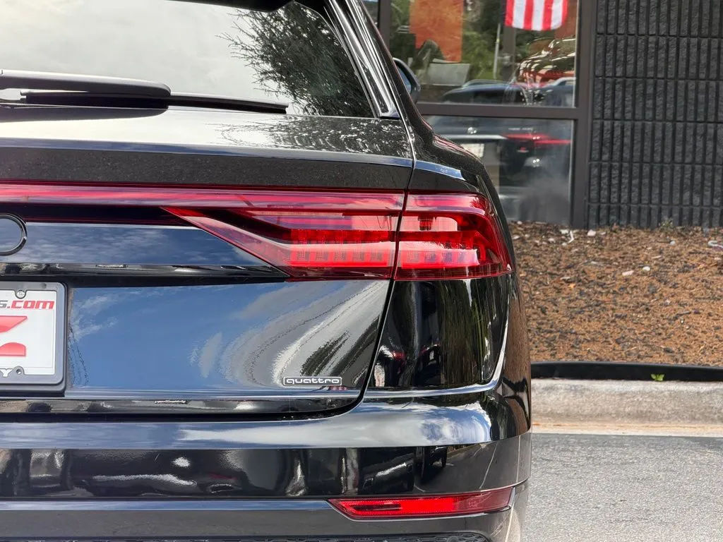 Audi Q8 photo 16