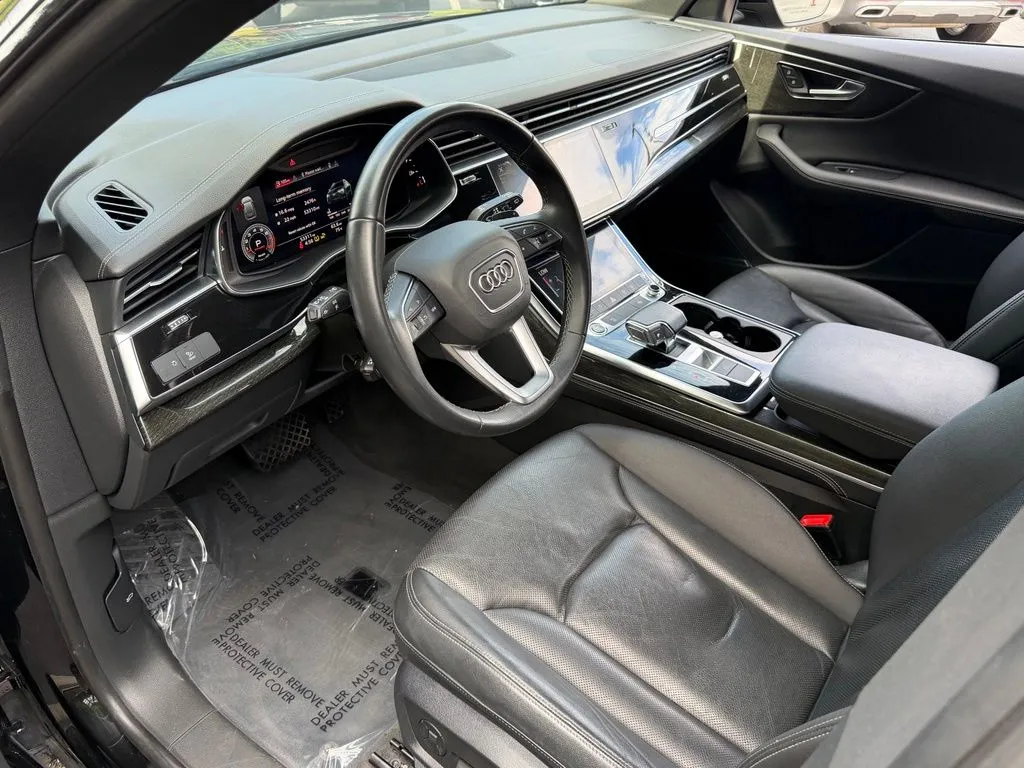 Audi Q8 photo 21