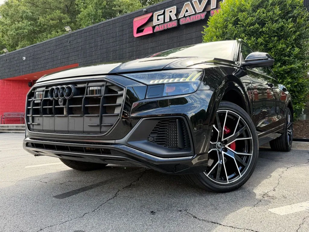 Audi Q8 photo 2