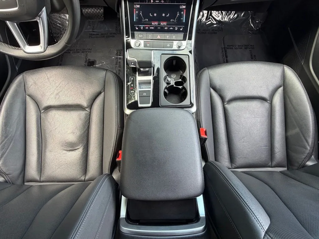 Audi Q8 photo 47