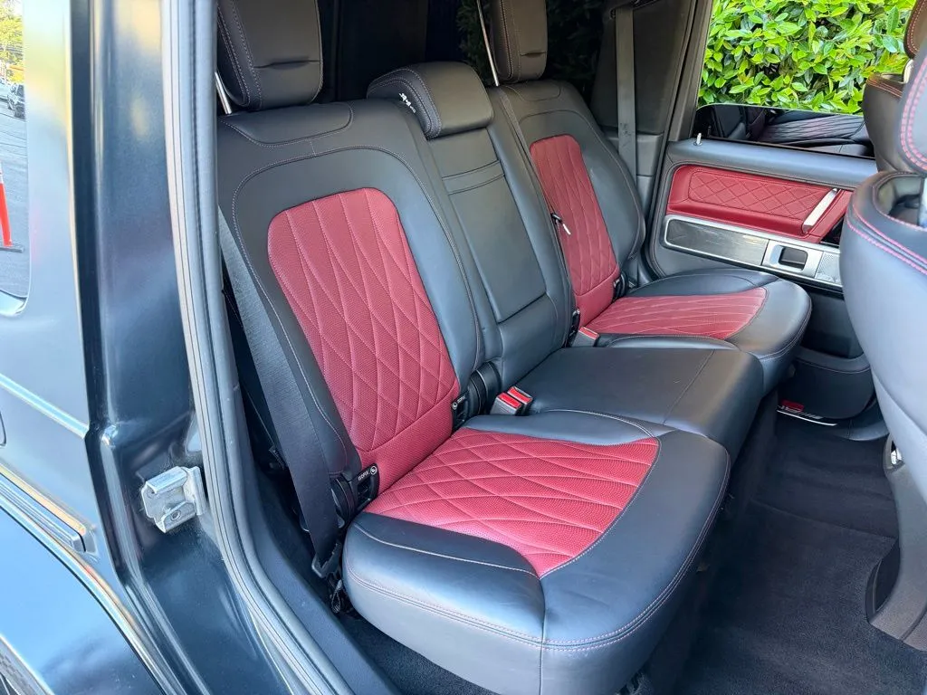 Mercedes-Benz G-Class photo 38