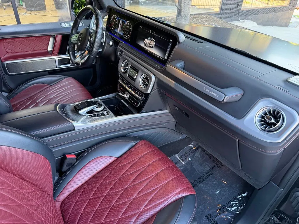 Mercedes-Benz G-Class photo 32