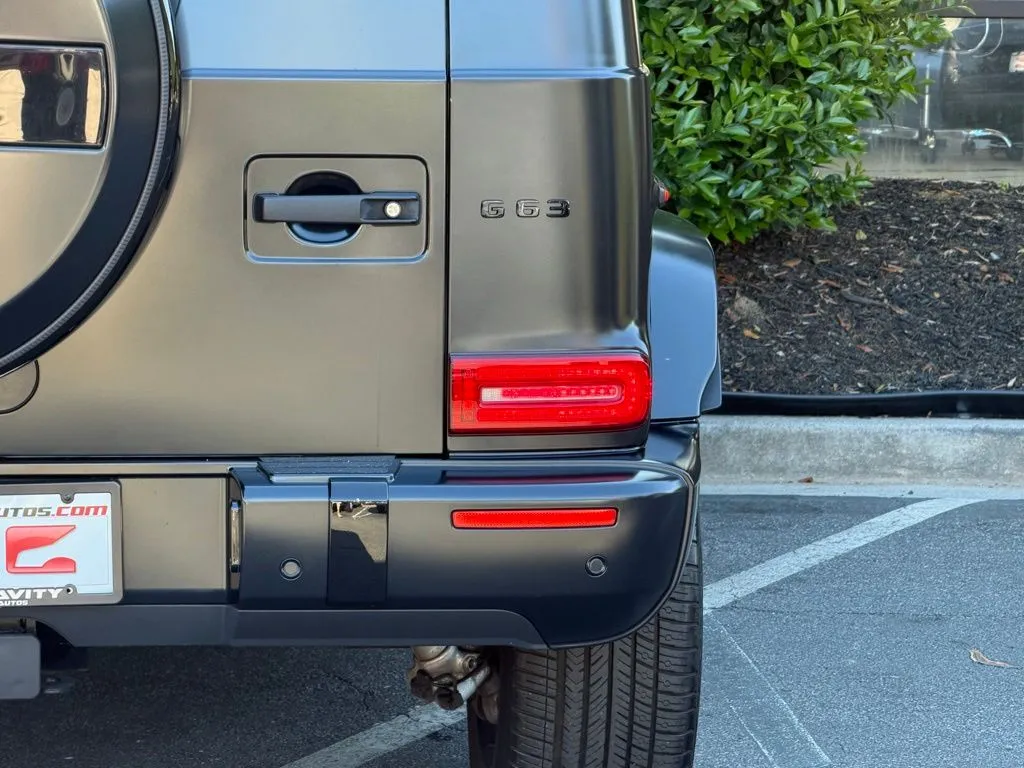 Mercedes-Benz G-Class photo 16