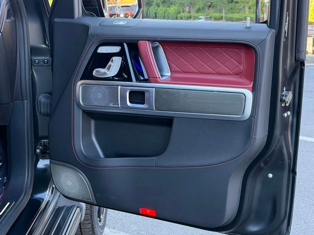 Mercedes-Benz G-Class photo 35