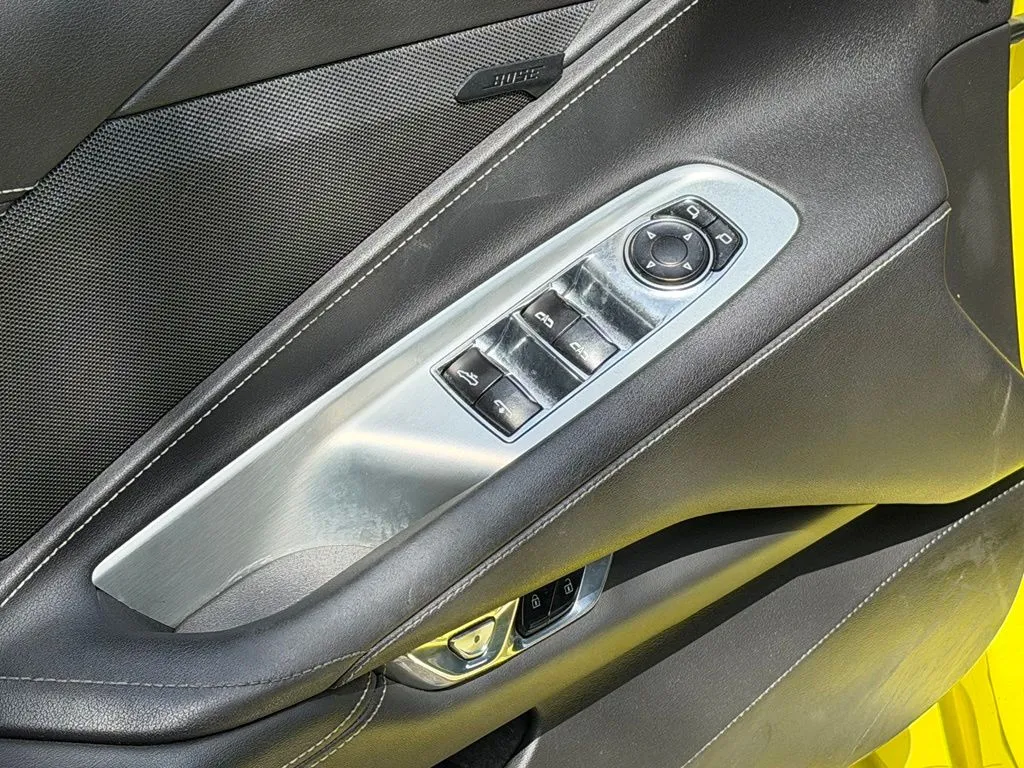 Chevrolet Corvette photo 25