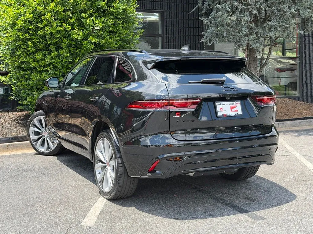 Jaguar F-PACE photo 19