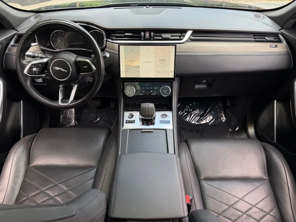 Jaguar F-PACE photo 41