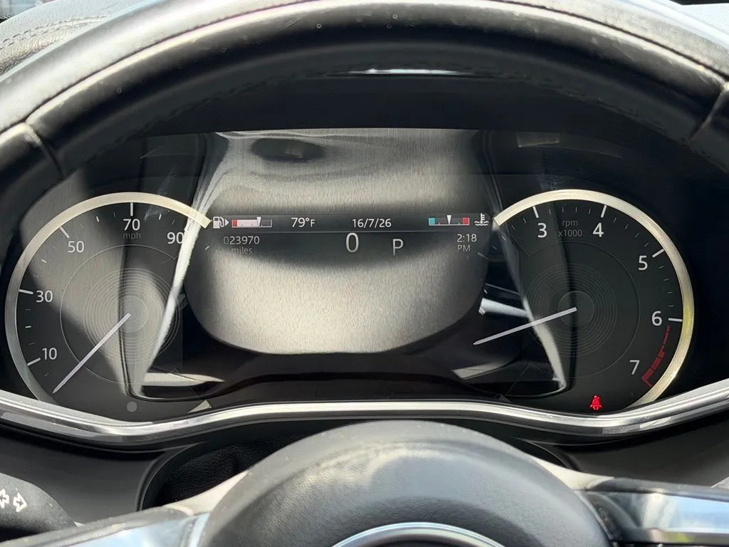 Jaguar F-PACE photo 47