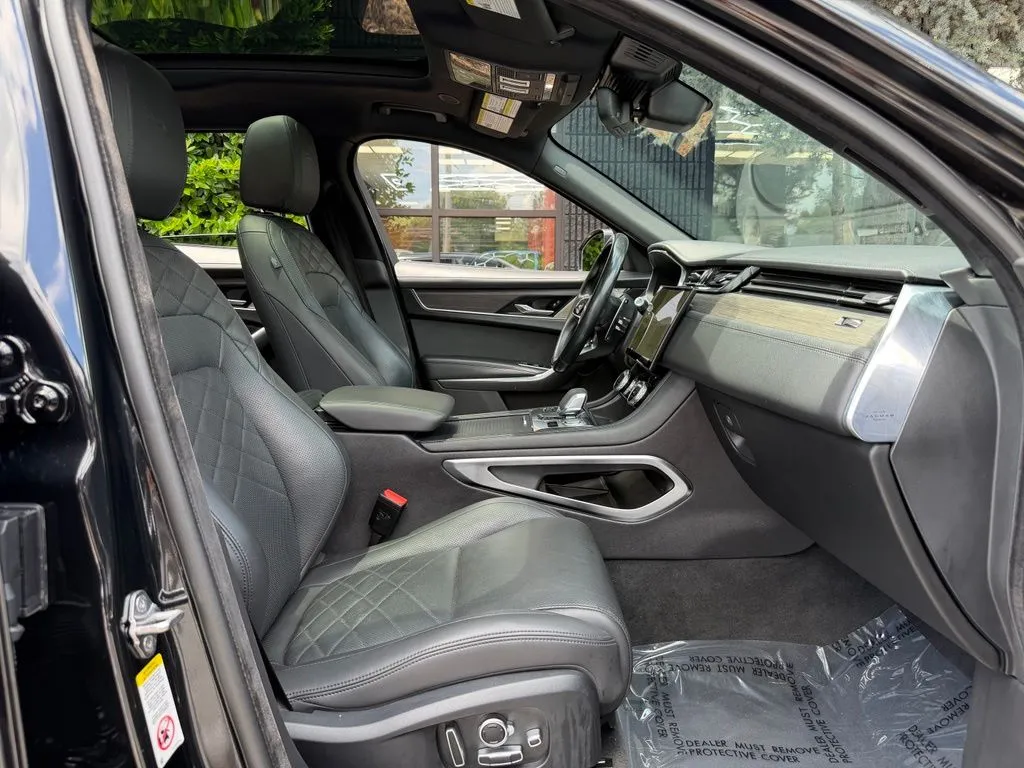 Jaguar F-PACE photo 34
