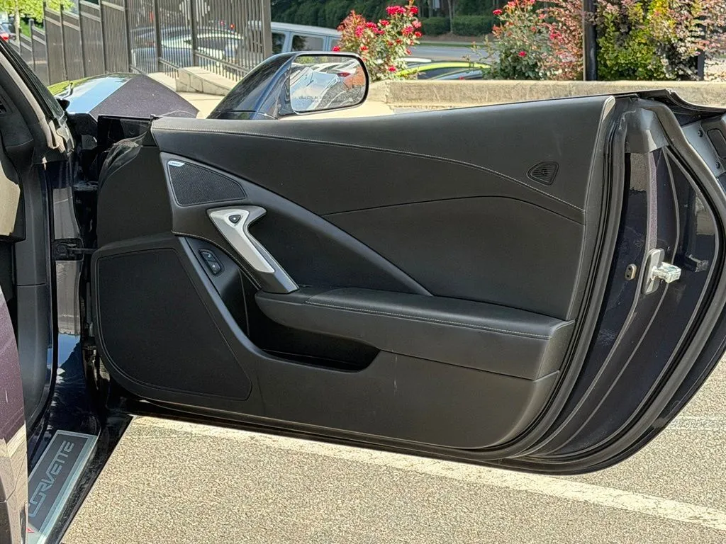 Chevrolet Corvette Stingray photo 34