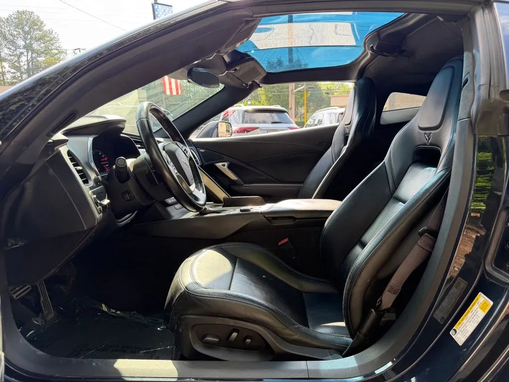 Chevrolet Corvette Stingray photo 25