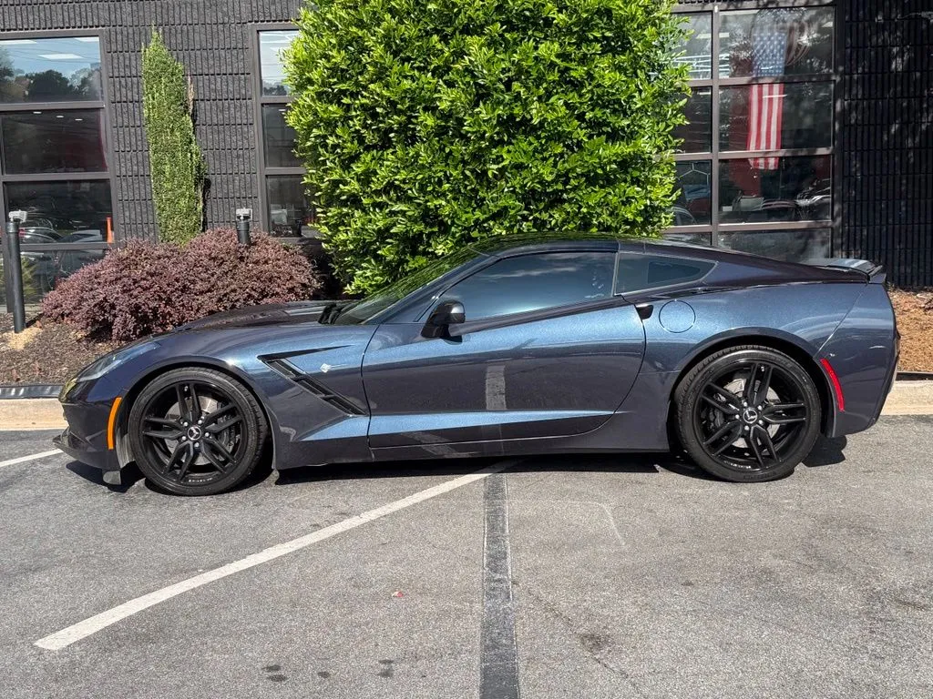 Chevrolet Corvette Stingray photo 9